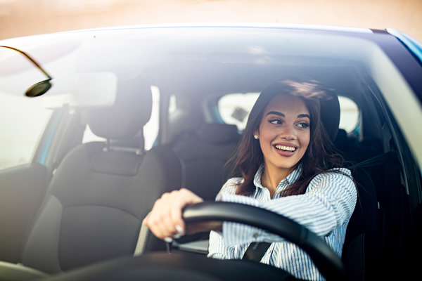 Happy_Woman_Driving_Car